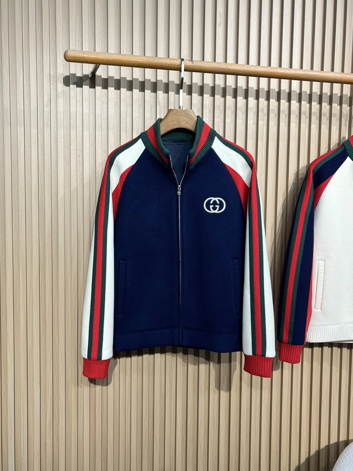 wg.luxury-- 6u33i embroidery 2colour item: E-F443J1631-2H